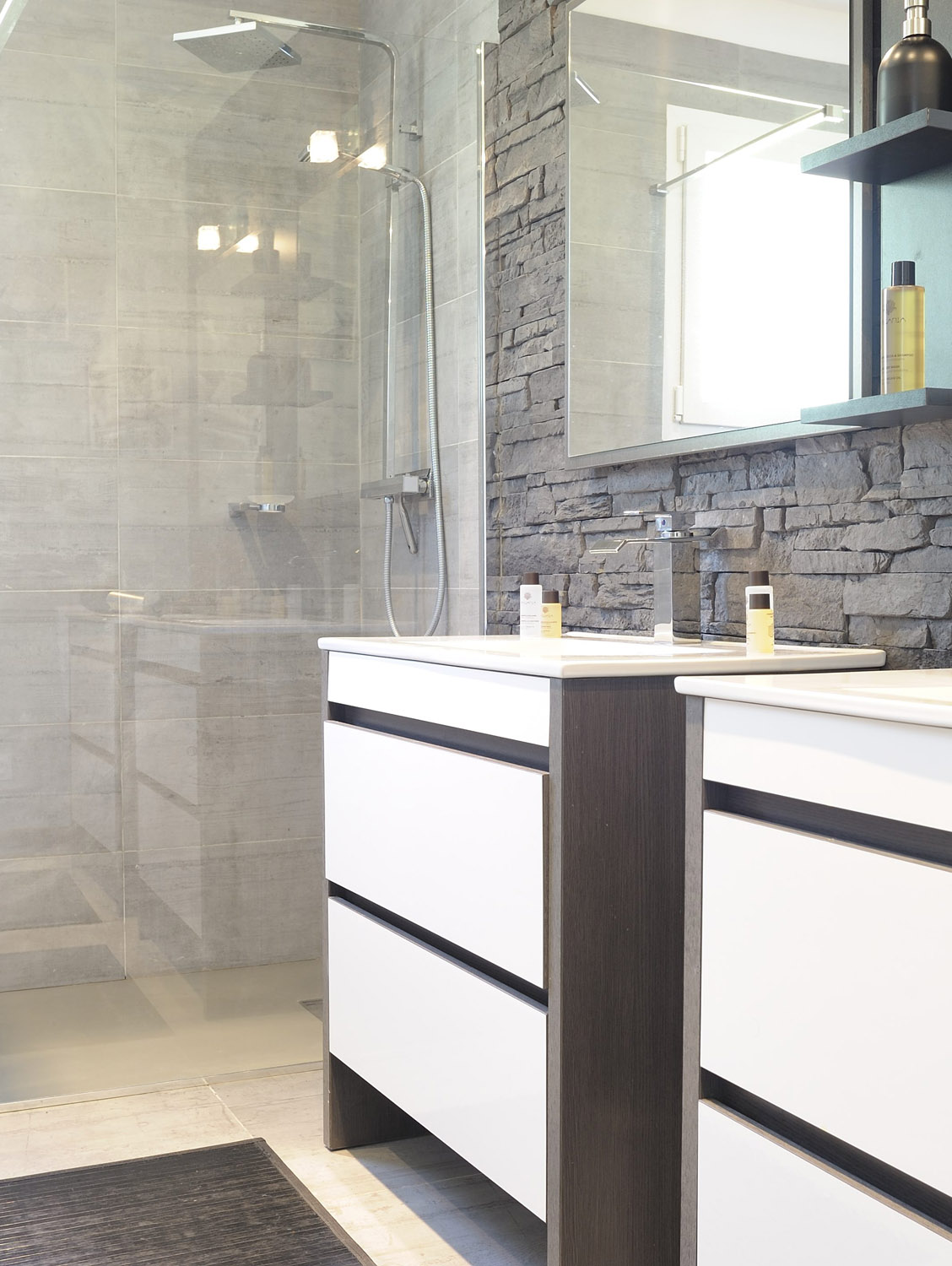 villasoccitanes laviste salle de bain avec grande douche italienne villasoccitanes laviste salle de bain avec grande douche italienne