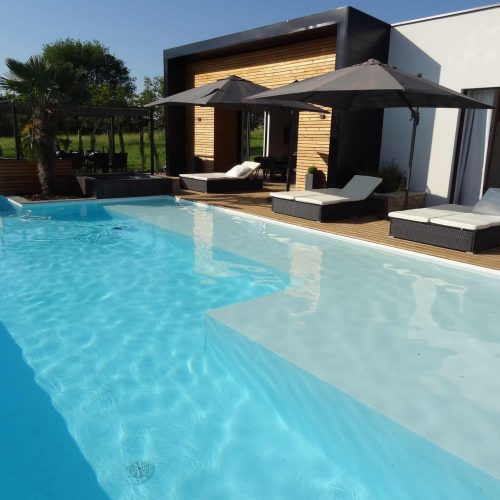 villasoccitanes estève piscine et bain à bulles chauffée