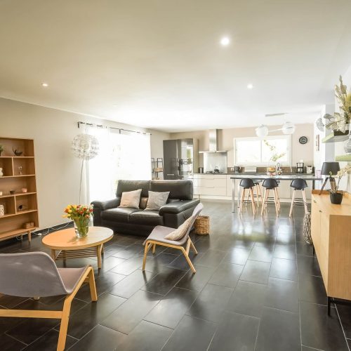 Vue d'ensemble séjour cuisine