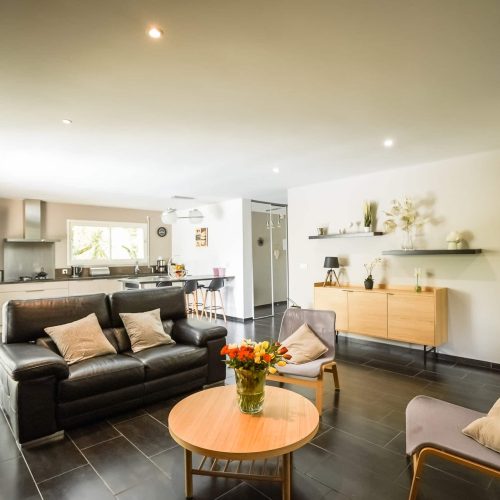 Vue d'ensemble séjour cuisine